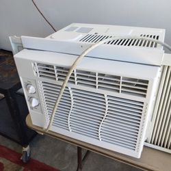 Air Conditioner Nice Condition $100