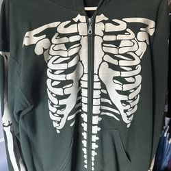 Skelly Zip medium