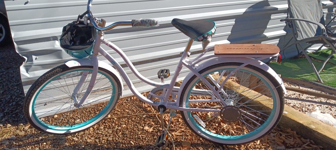 Brand New Schwinn W/ Matching Helmet