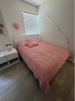 Cute Queen Bedroom Set – Bed, Mattress, Nightstands & Decor Included 💕✨