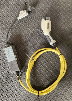 2018-2020 BMW 530e 2.0L, OEM CHARGING CABLE