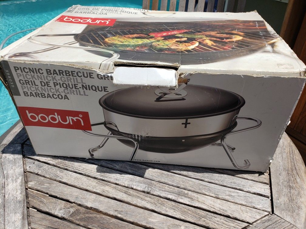 bodum BBQ セット　【新品】 Bodum Tabletop Picnic Barbacue Grill for Sale in Pompano Beach, FL
