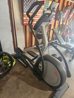 ProForm Elliptical Trainer Machine