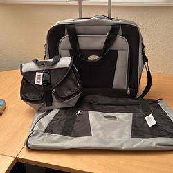 Bella Russo Travel Luggage Set