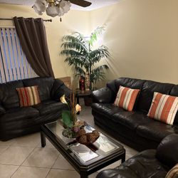 Black Leather Furniture Set – Excellent Condition