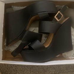 Comfy Black Wedges 