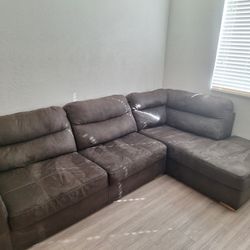 L SHAPED COUCHES 