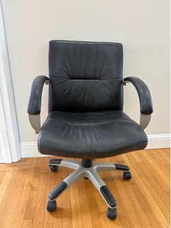 Black Bonded Leather Chair