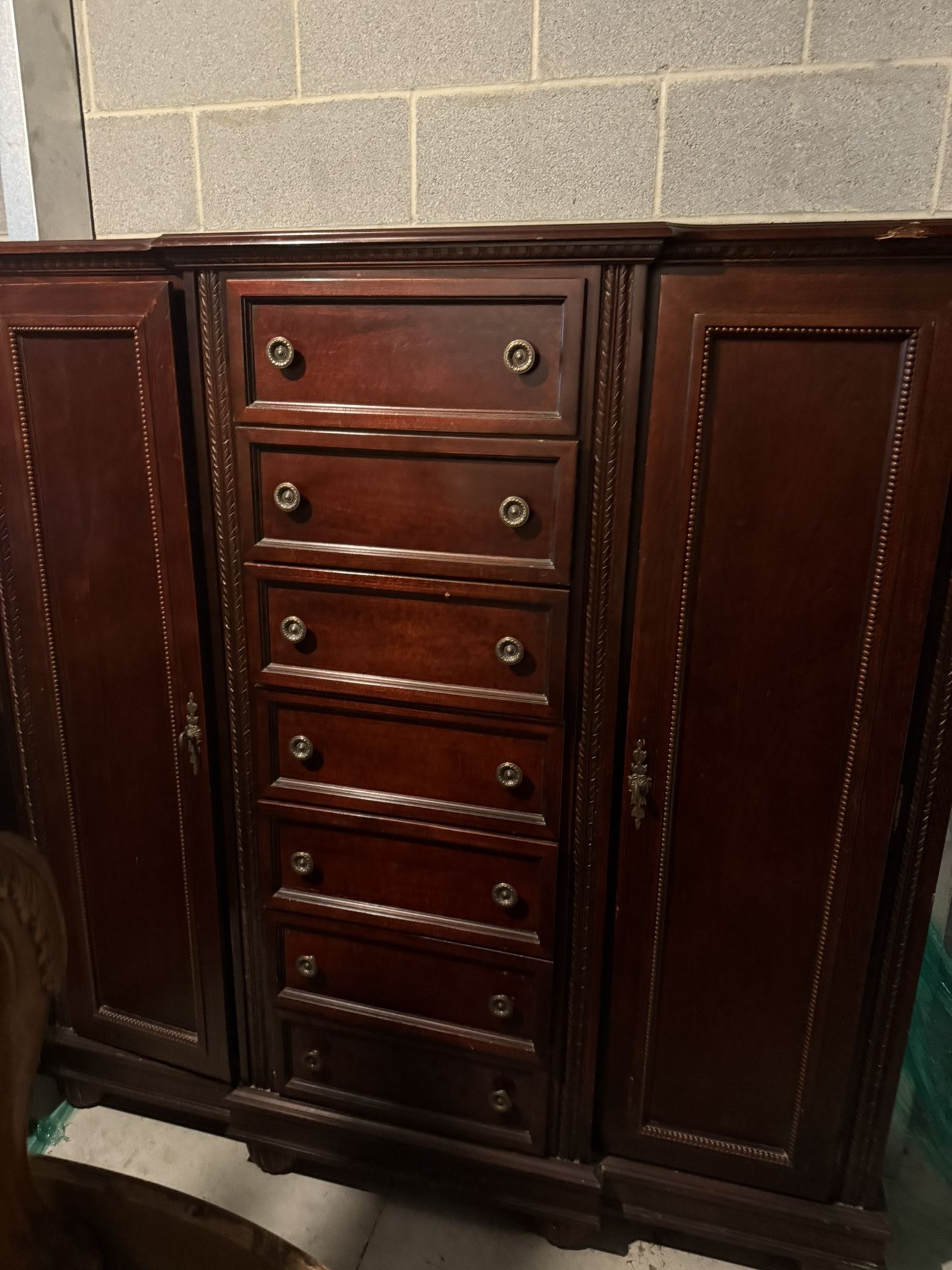 Bernhardt Dresser