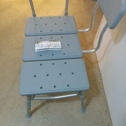 Medline Transfer Bench For Bathtubs And Showers, Adjustable Shower Bench And Bath Seat For Seniors And Adults, Slip-Resistant Feet, Heavy-Duty 400 Lb.