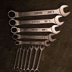 12-SEARS COMBINATION WRENCHES 7-SMALL WRENCHES 5/32-7/16-AND 5-WRENCHES 3/8-11/16-USED IN GOOD CONDITION $25.00