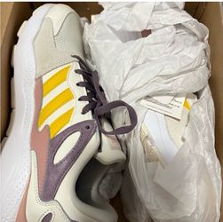 Adidas Sneakers