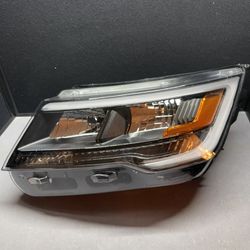 2016-2019 Ford Explorer headlight
