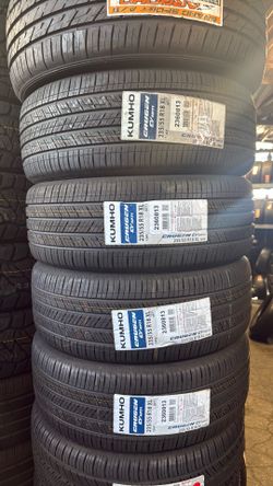 235/55/18 kumho tires 🛞
