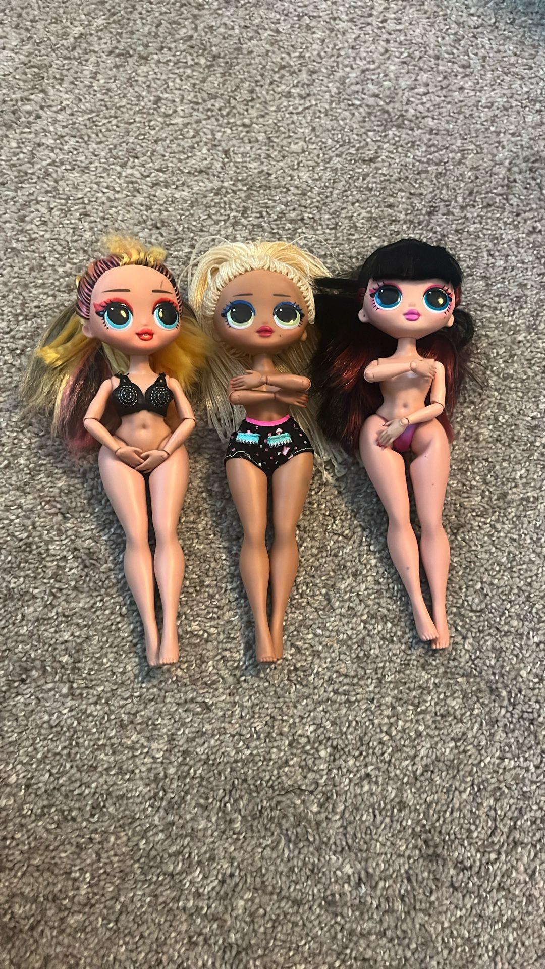 LOL Omg dolls Great Condition