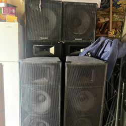 speakers for dj or grupo