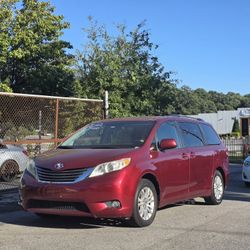 2012 Toyota Sienna