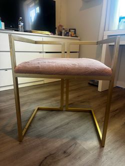 Gold/pink chair