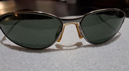 VINTAGE 90'S RAY BAN'S Sunglasses,case