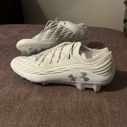 Under Armour Magnetico Elite 4 - Size 10.5