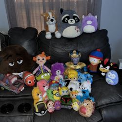 Huge Assorted Lot of Stuffed Animals