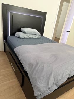 Queen bed, headboard, frame and mattress