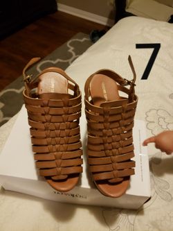 Shoe