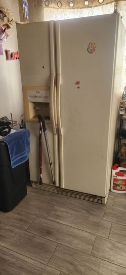 Old used fridge WHIRPOOL