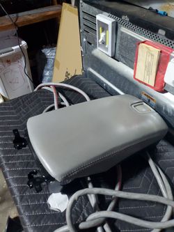 Arm rest 2009 lexus es350