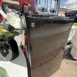 Refrigerador In Good Condition &65