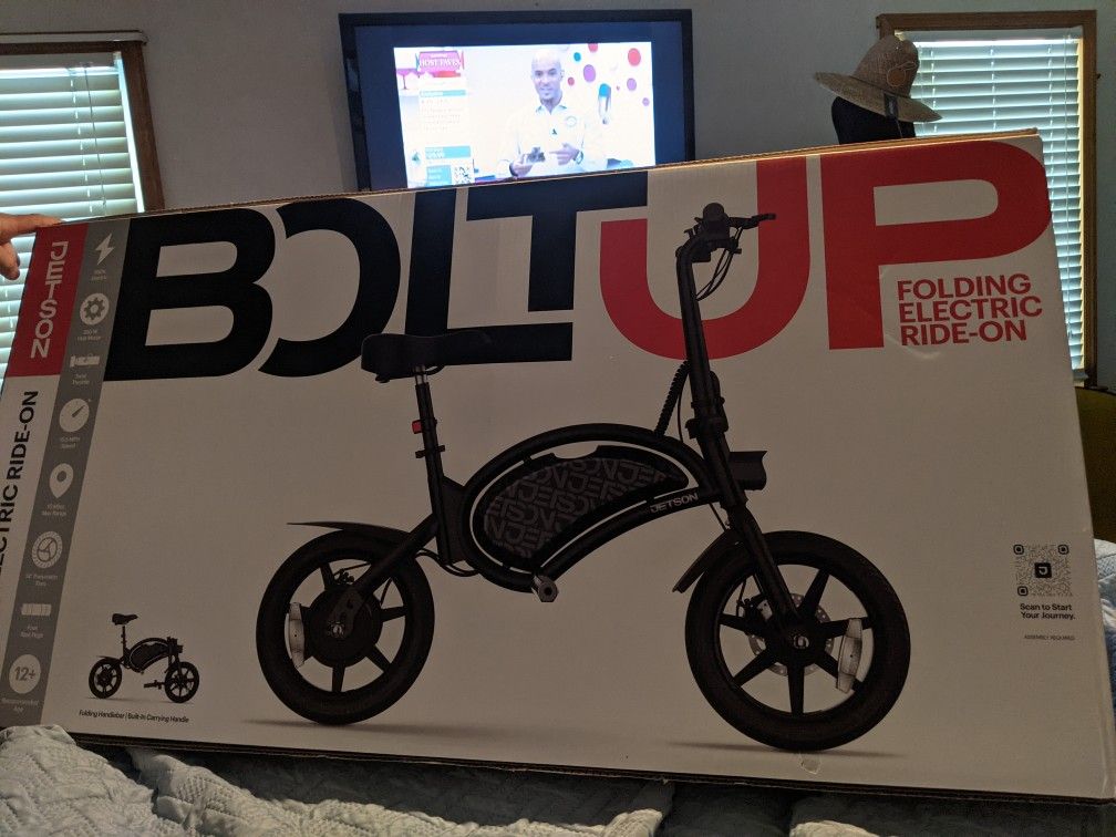 Bolt Up 14" Electric Ride On
$375