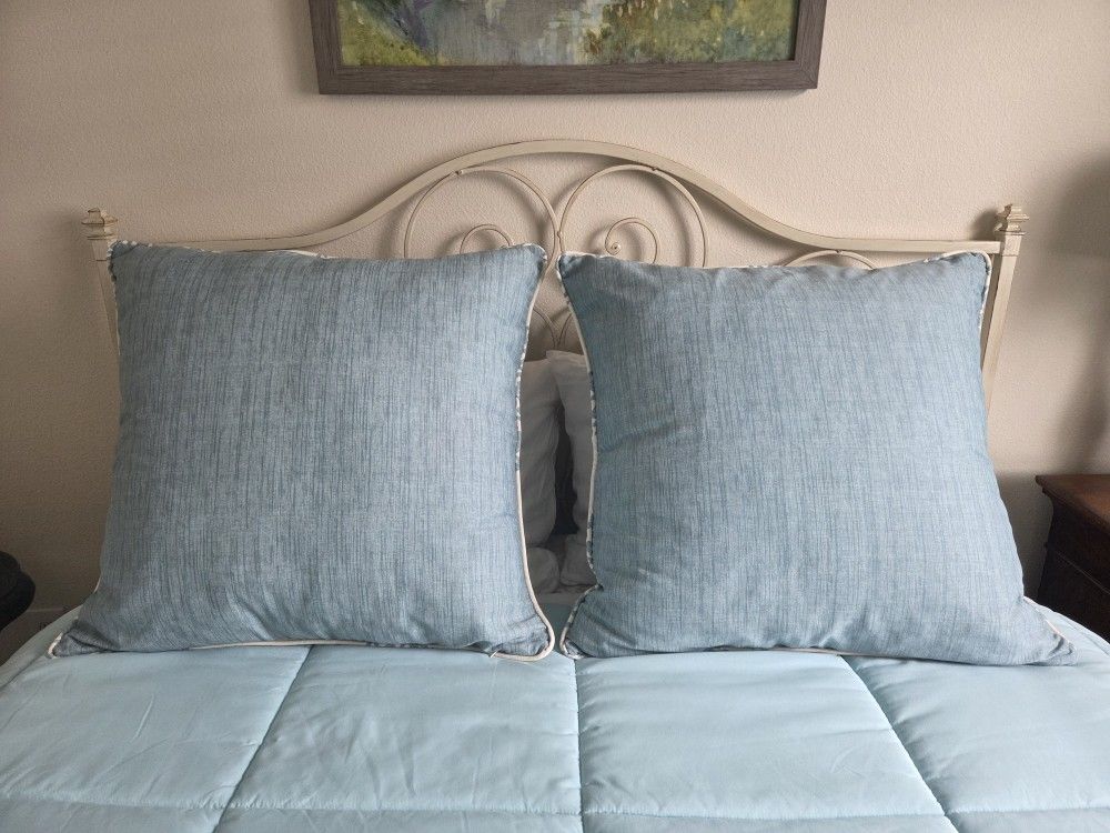 26" Square Pillows