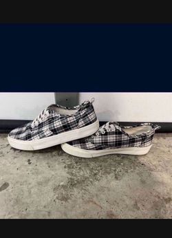 Zapatos De Old Navy Para Niña Talla 3 EN Buenas Condiciones $25