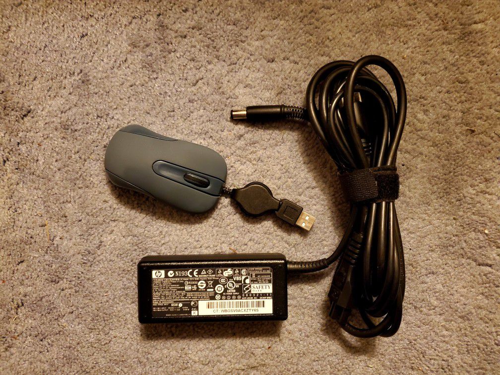 Mini laptop mouse and HP power cord 