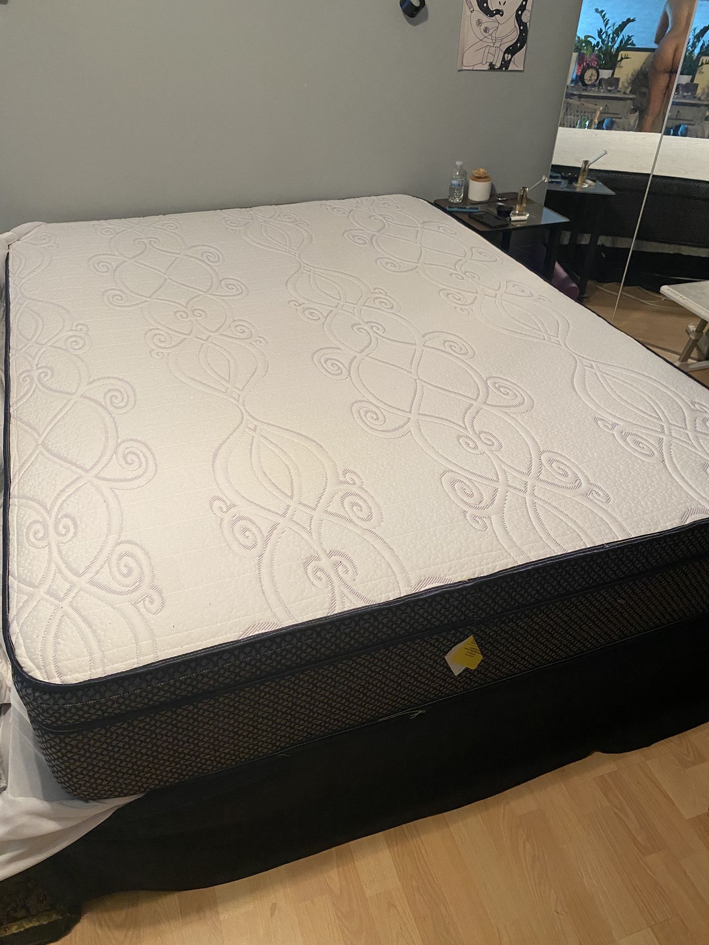Queen Size Mattress And Box Spring
