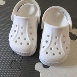 Toddler Crocs Size 6c