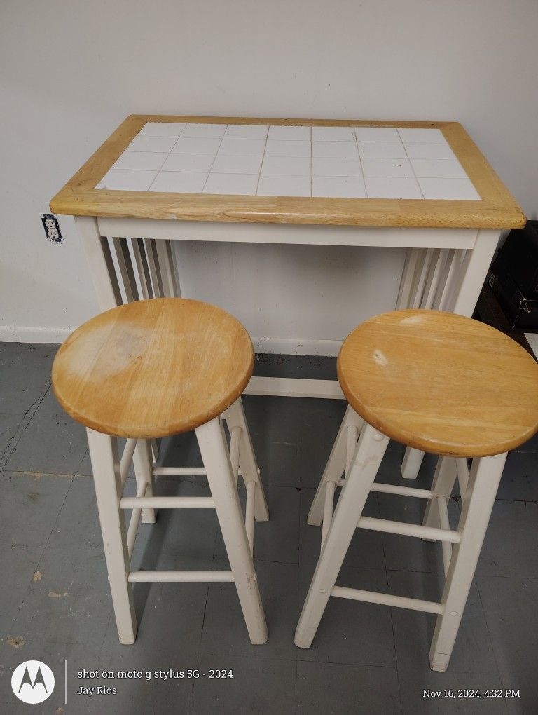 White Tile Breakfast Table With 2 Stools Or One Chair