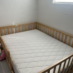 Queen Bed / Montessori Frame 