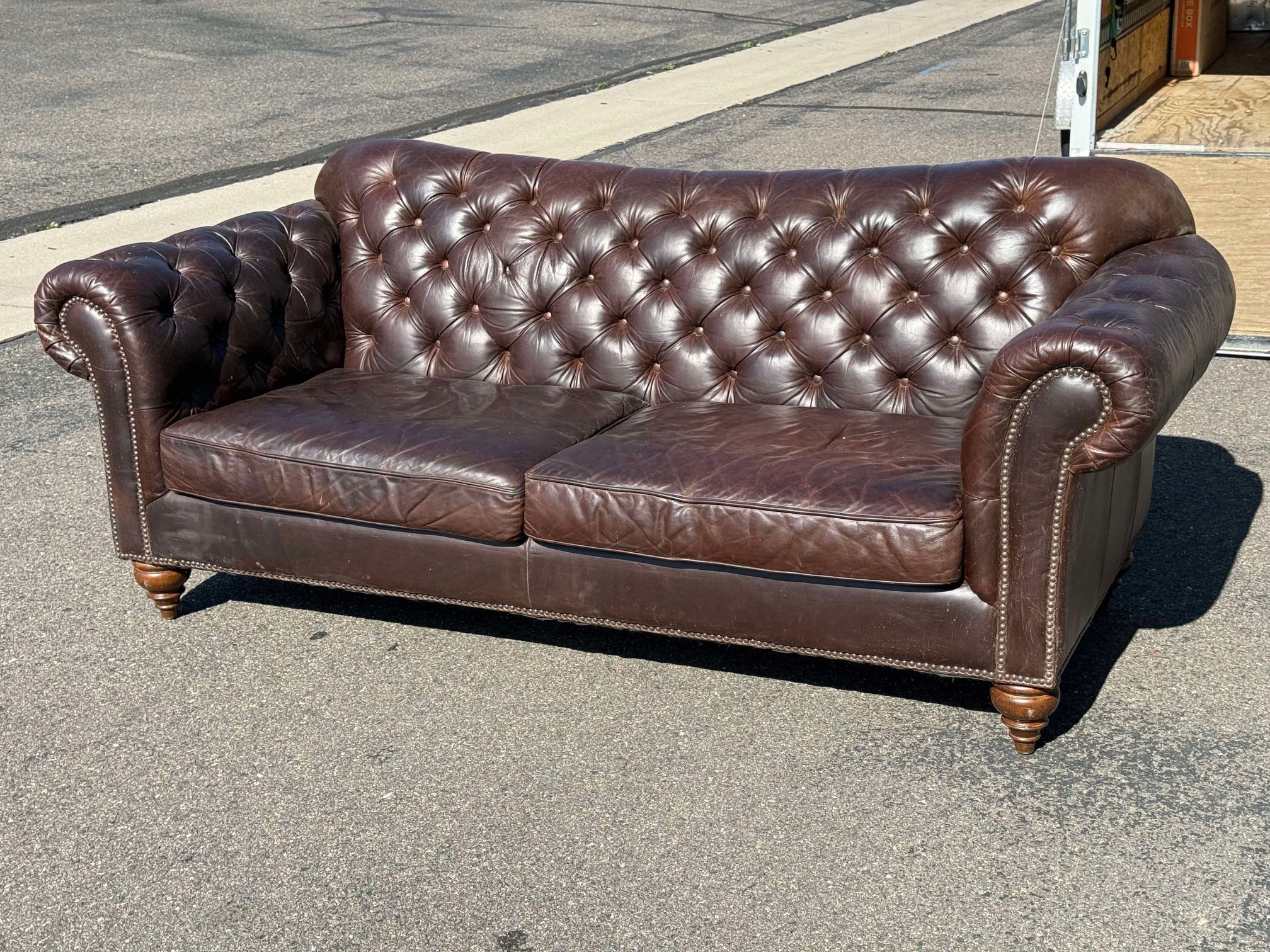 Haverty’s Leather Chesterfield Sofa In Excellent Condition!
