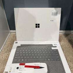 Surface Pro 11 MAX SPEC – Snapdragon X Elite, 32GB RAM, 1TB SSD – Like New