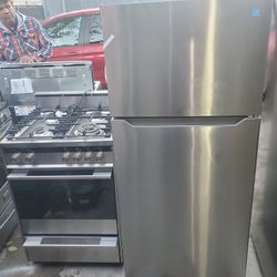 Stove fisher&pakel 24 inch convention oven and fridge 28 inches warranty ready to deliver both item..$1150..warranty