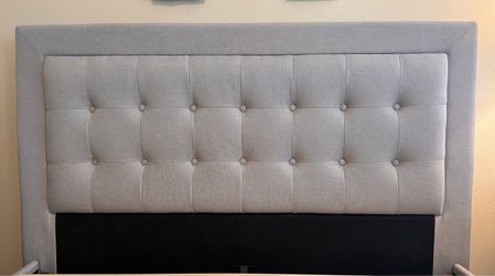 Full-size Zinus Dachelle Upholstered Platform Bed Frame in Grey Sand