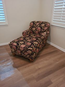 Lounge chair