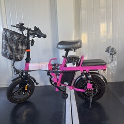 Folding electric bicycle