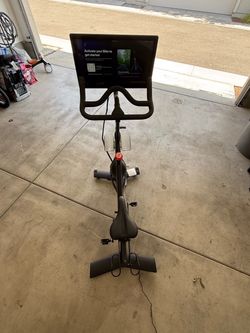 Peloton Bike Gen 2 w/ Touchscreen – Excellent Condition
