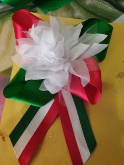 5 de mayo big bow.. September 16 independence day mexico