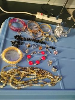 Jewelry bag $10