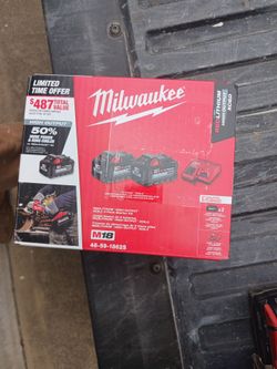 M18 starter kit 2 batteries 1 charger
