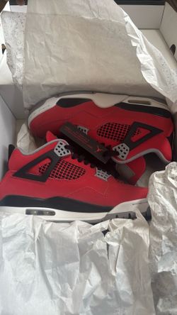 Jordan 4s