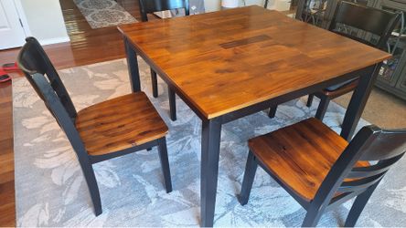 Dinning table and chairs set